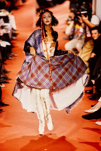 Look 34